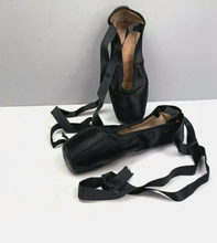 Load image into Gallery viewer, Ballet Shoe Corset