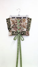Load image into Gallery viewer, Magnolia Tapestry Corset