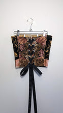Load image into Gallery viewer, Kitten Needlepoint Tapestry Corset